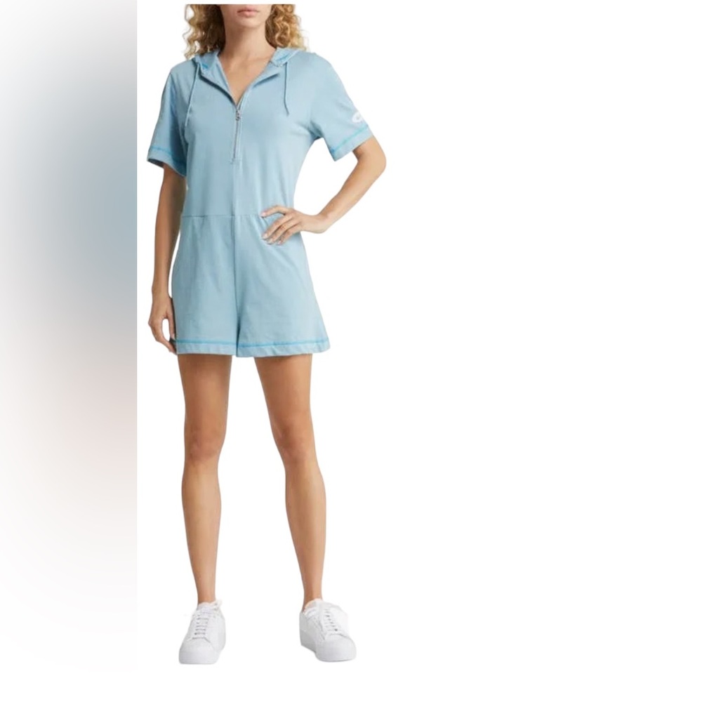 NIKE Woman’s Hooded Romper Short Sleeve 100% Cotton Zip Front Size Small-NWT